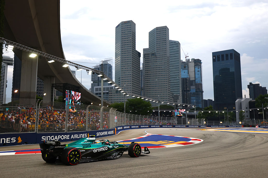 Alonso surprises in first Singapore GP practice