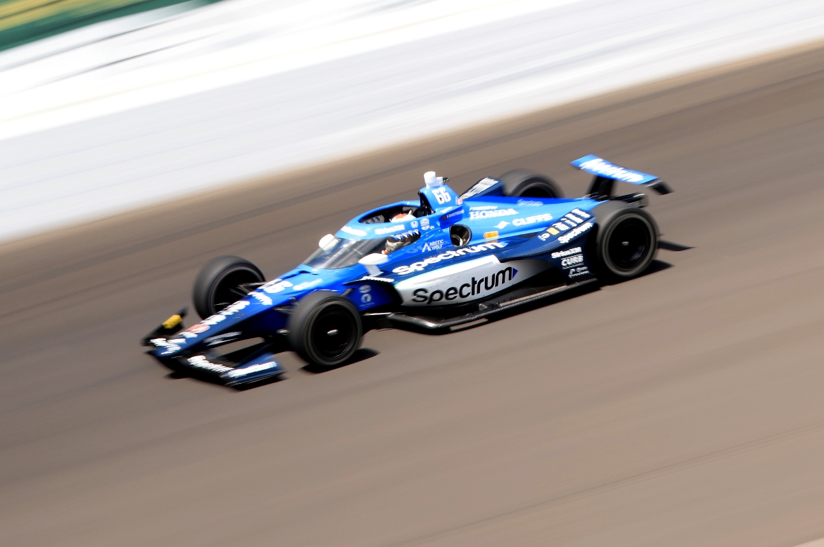Spectrum extends deal with MSR