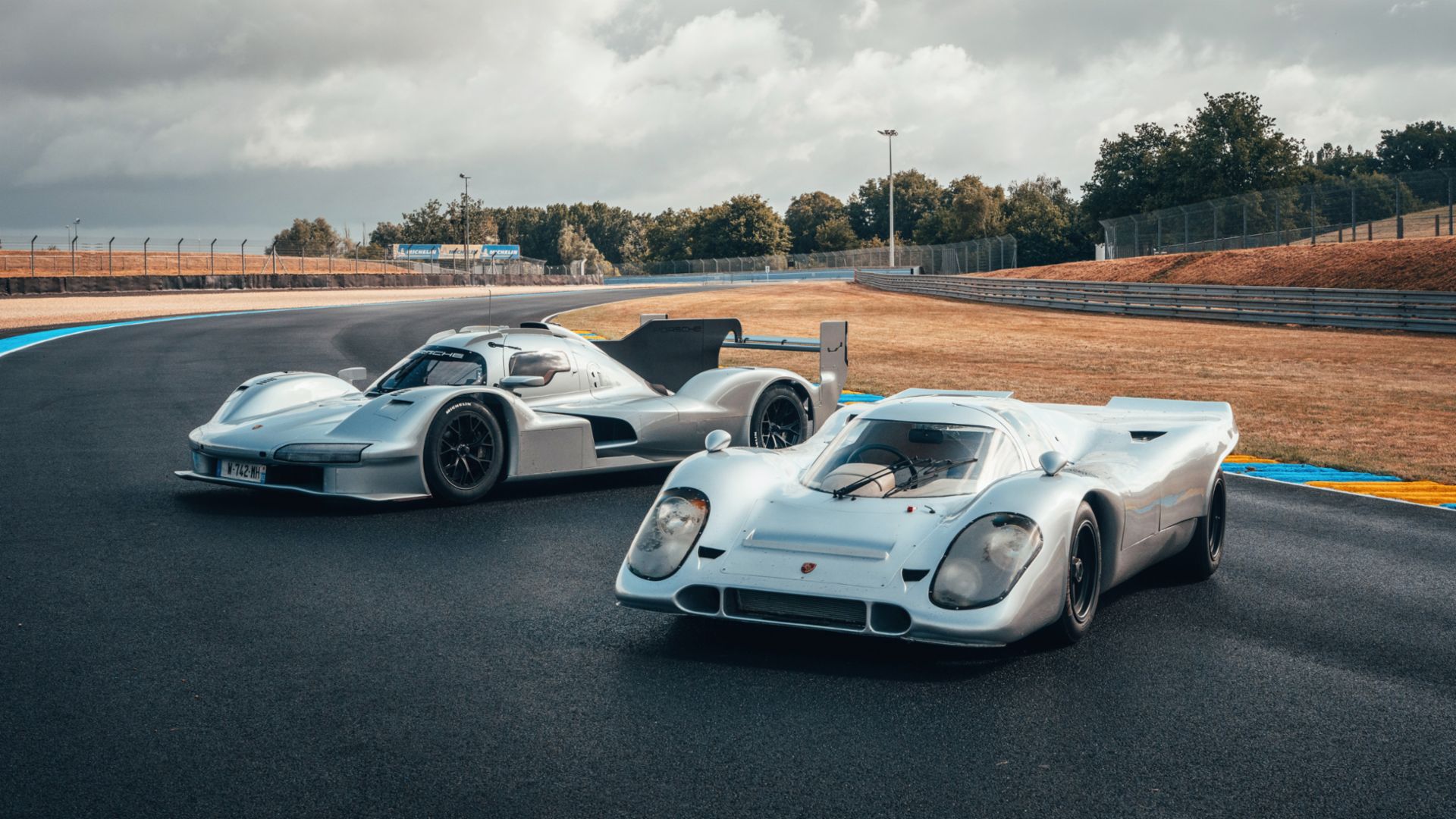 ポルシェ AHEAD ON ROUGH ROADS 2025 ポルシェ AHEAD ON ROUGH ROADS 2025 First Look! 2025 ZX Pickup 1949