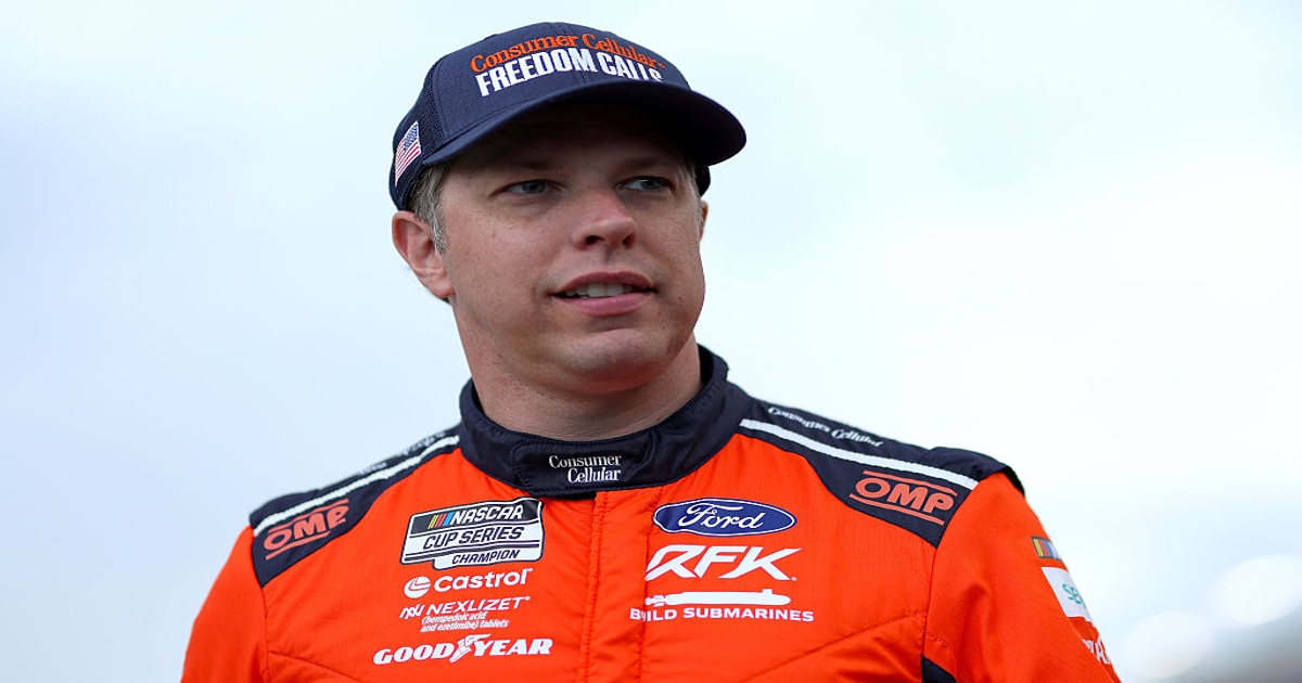 Keselowski suffers broken leg during skiing trip with family | RACER