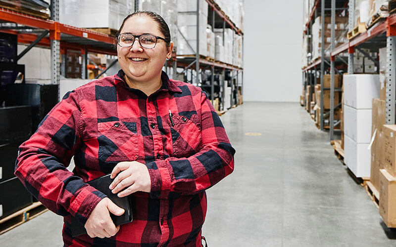 How Much Does A Warehouse Clerk Make A Year