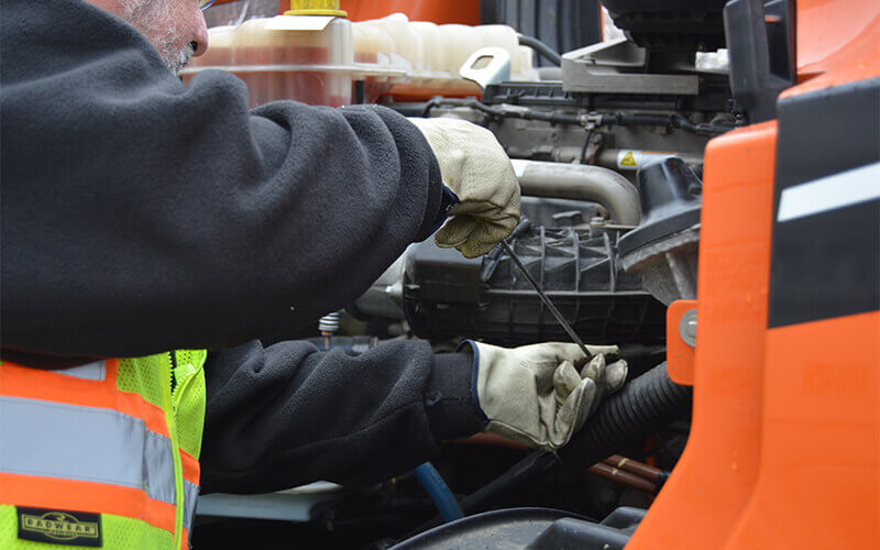 Leather gloves for truck drivers