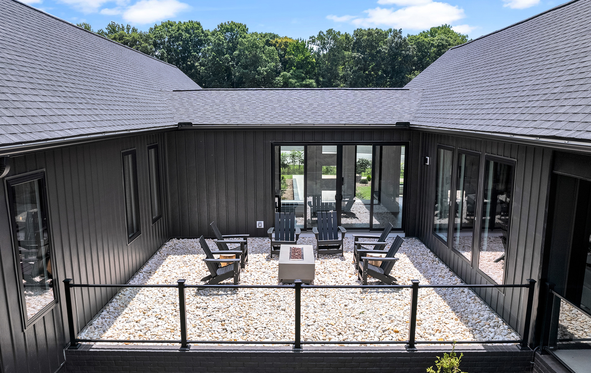 Y*◎様 house on the hill 90 スウェット　黒 Huka Falls | Schumacher Homes