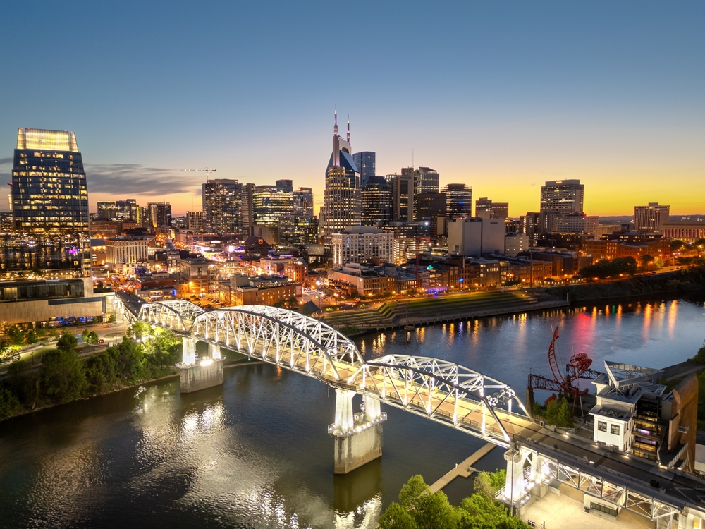 Proximity to Nashville's Urban Vibe