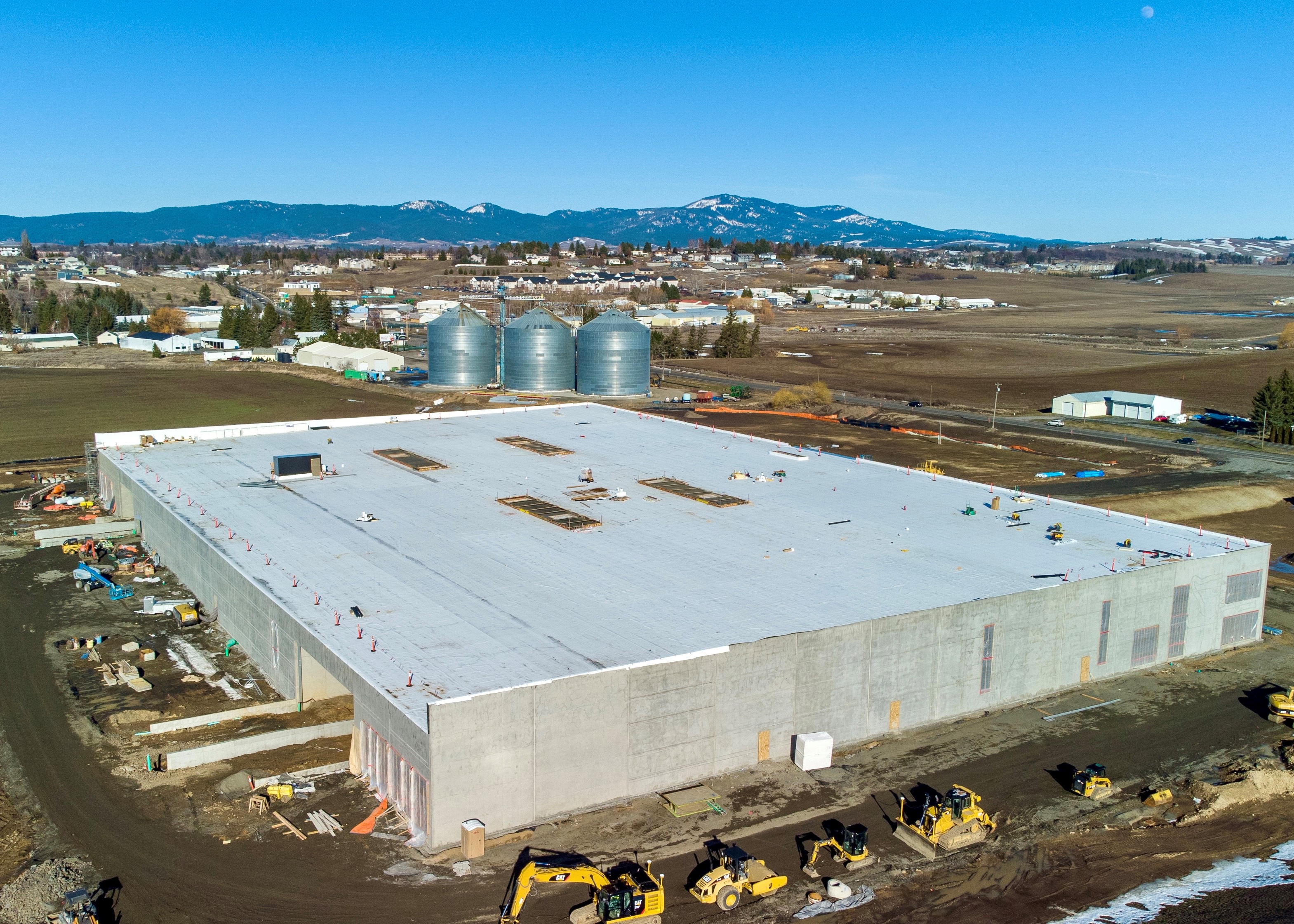 SEL's Printed Circuit Board Facility Takes Shape, Team Receives Early  Delivery of Specialized Equipment, image size:3138x2241