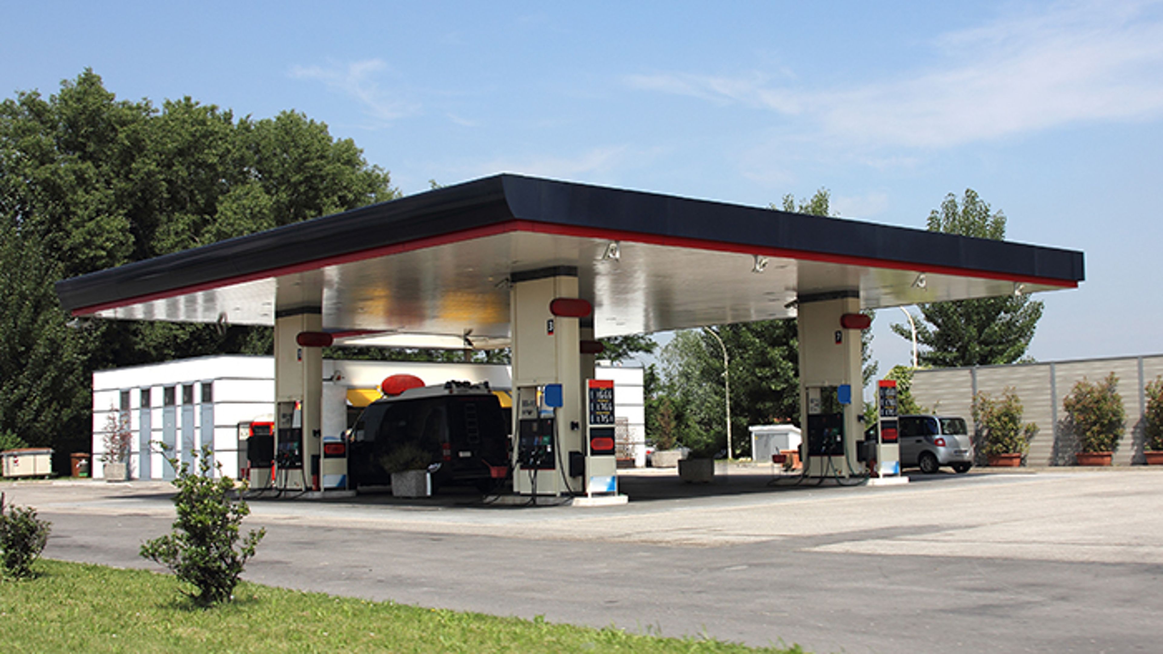 Gas station and convenience store