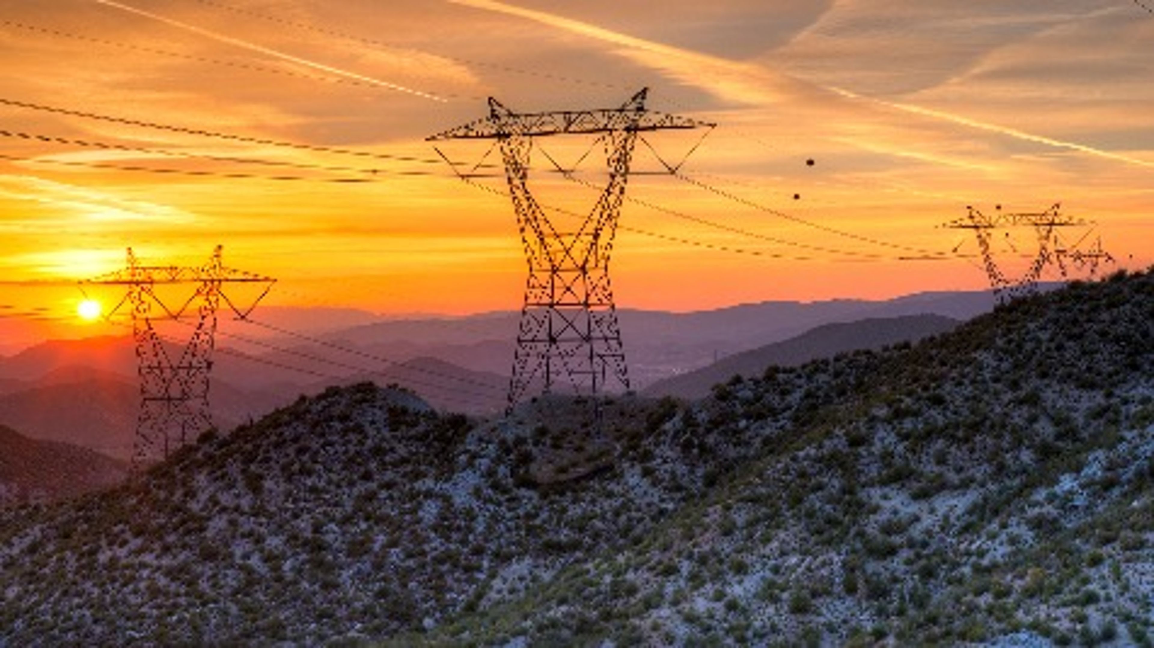 Electric distribution tower