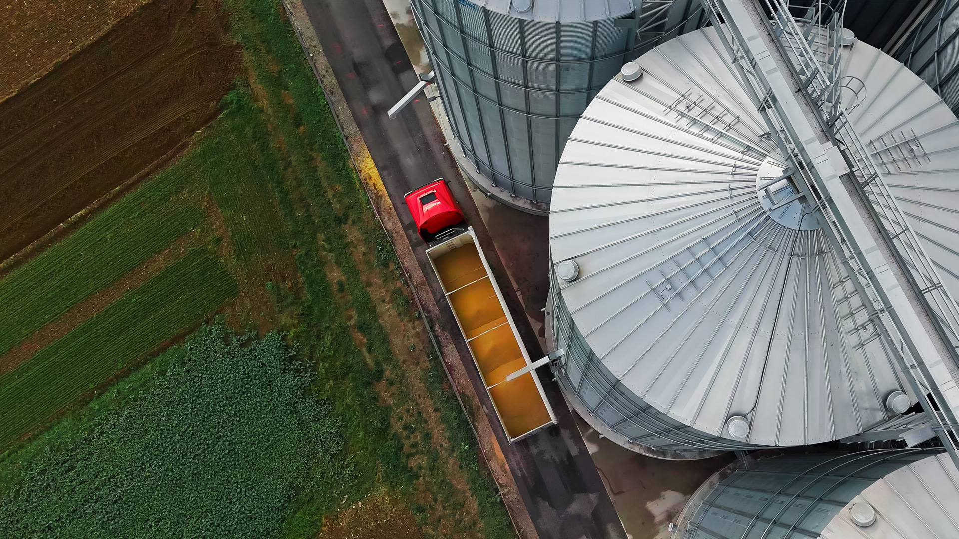 Grain silos and transport equipment