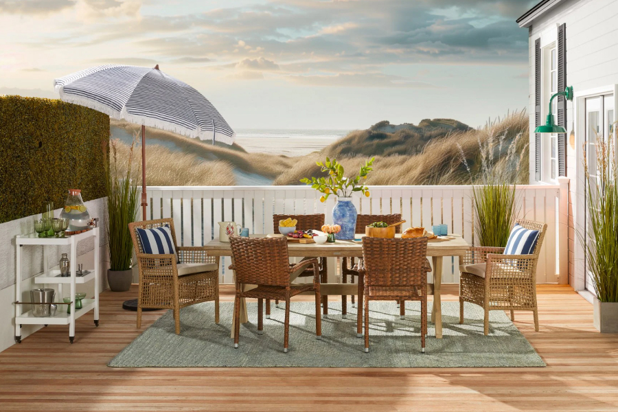 Coastal Furniture and Décor Ideas
