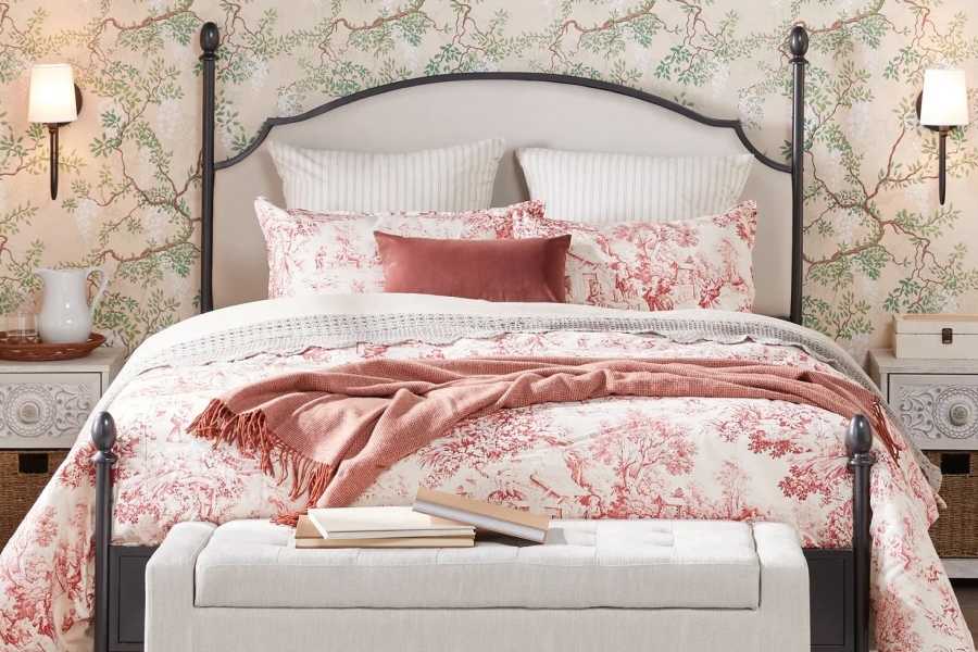 Red and White Floral Print Bedding