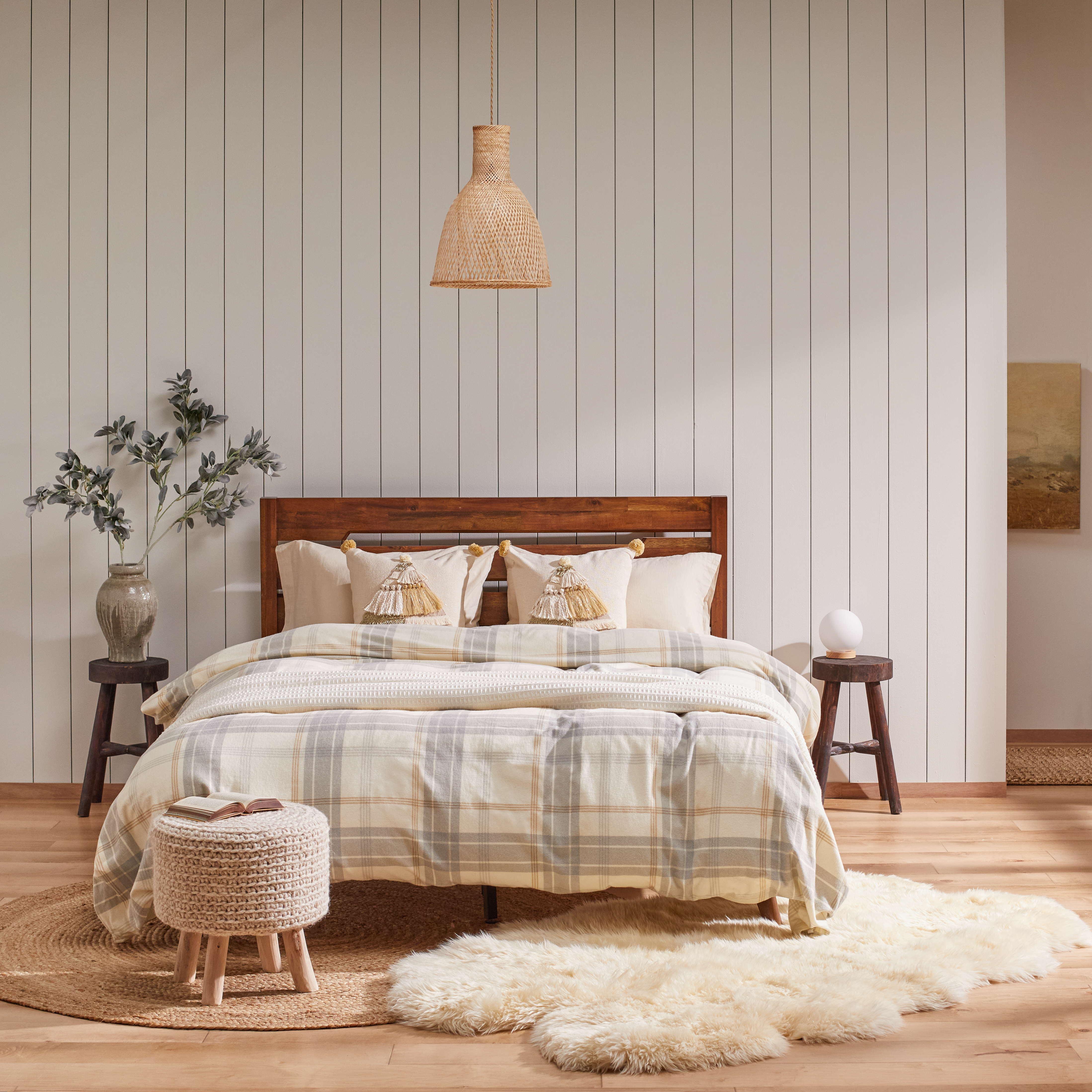 Symmetrical Pillow Arrangement on a Queen Bed