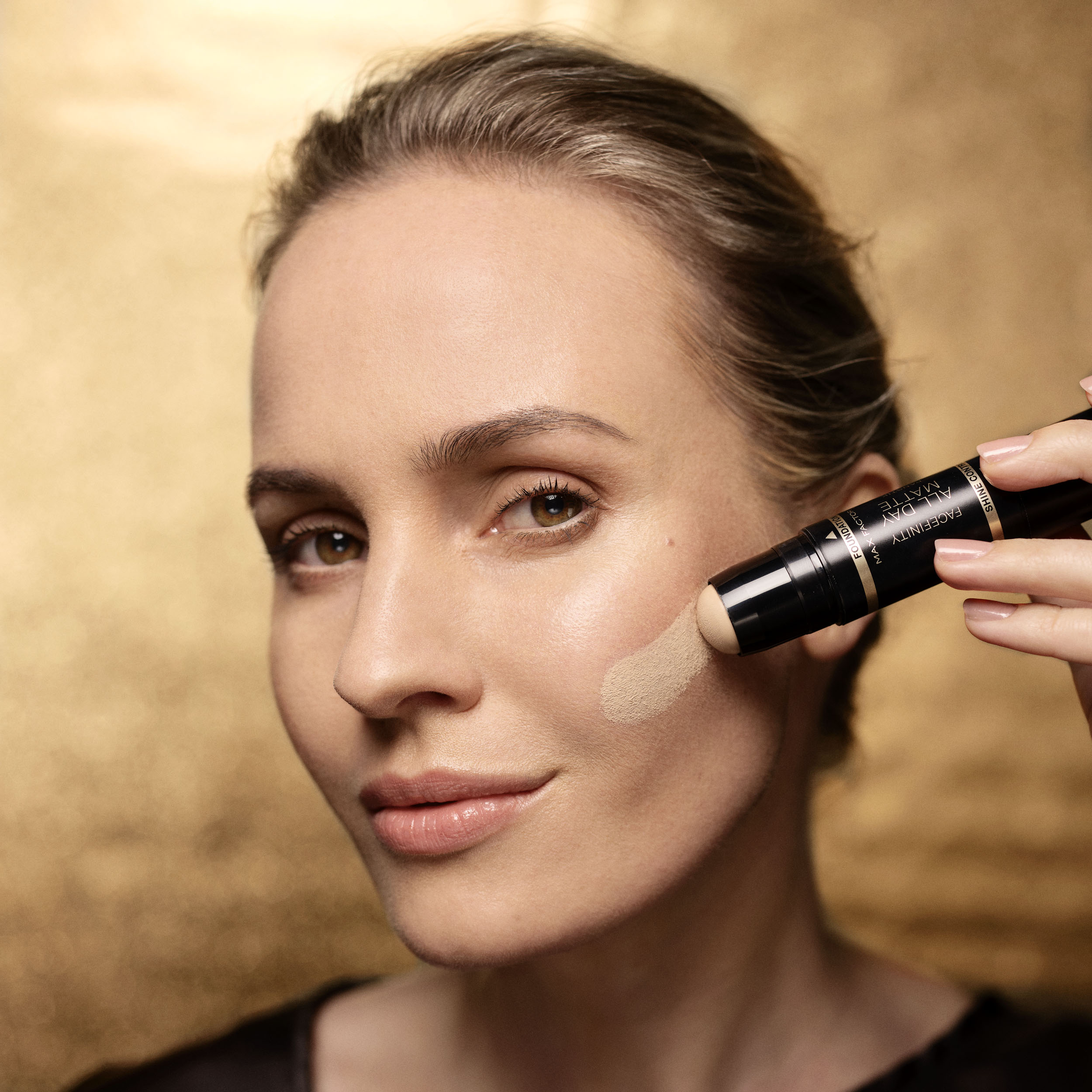 max factor concealer stick