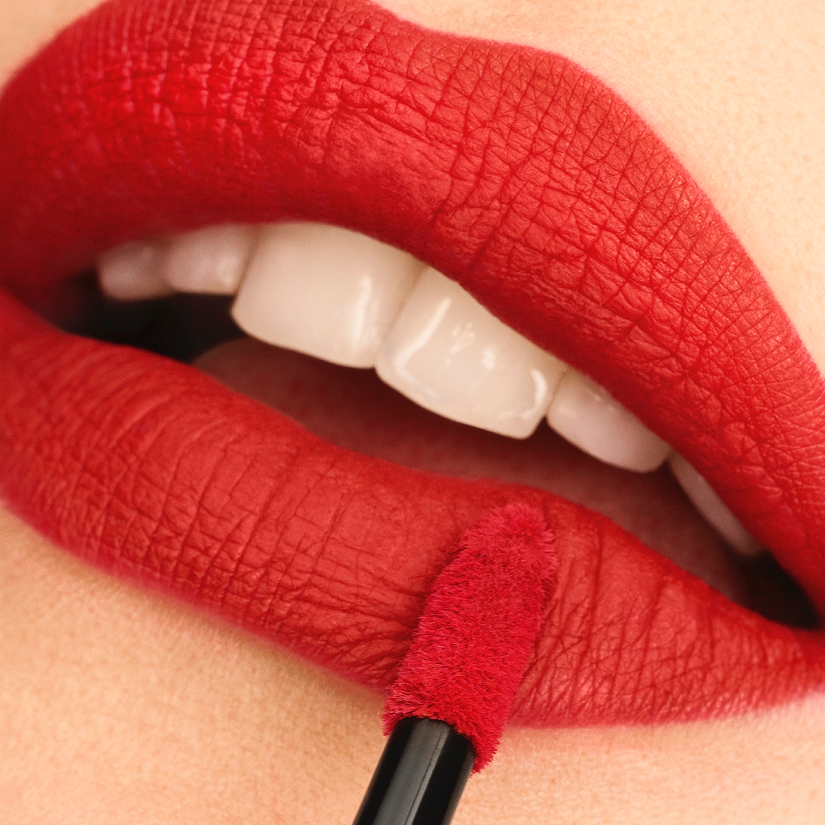 Roter Lippenstift Der Perfekte Ton Fur Deinen Hauttyp Max Factor
