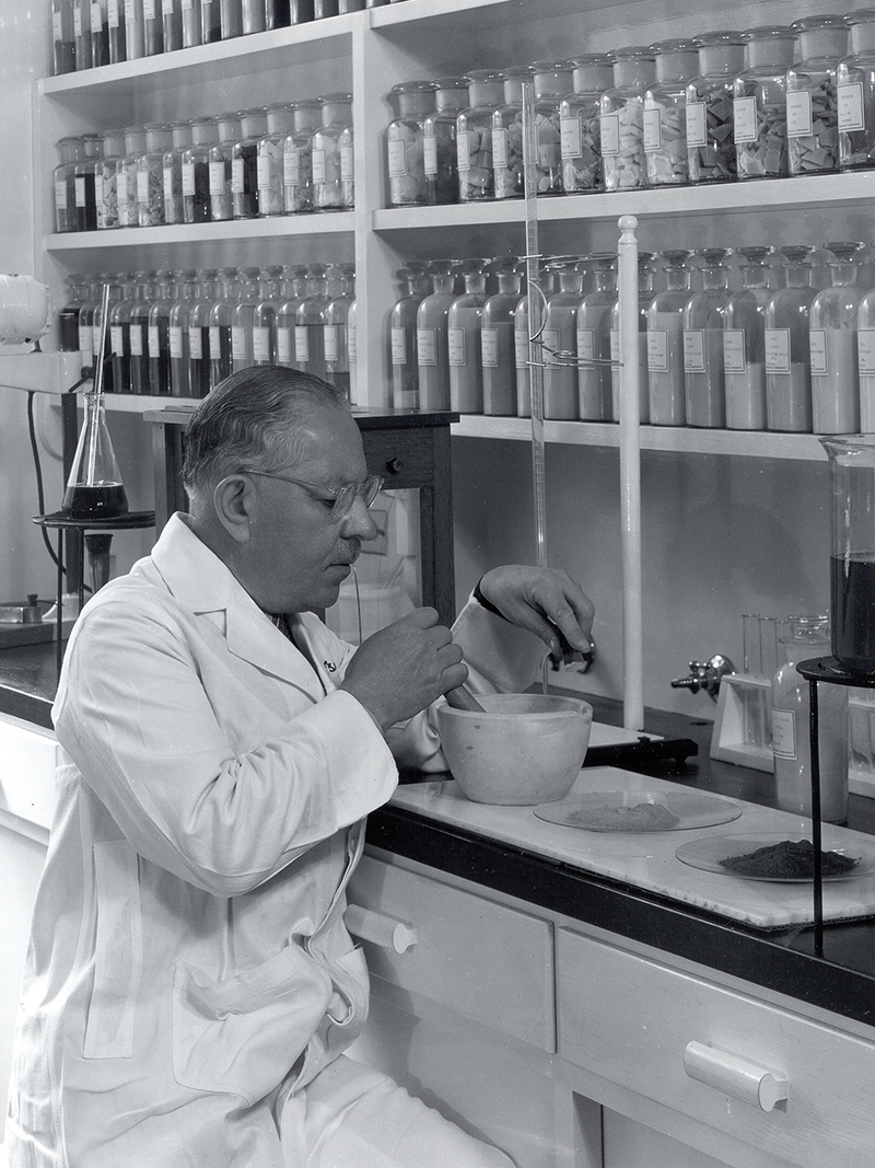 The Max Factor Story | Max Factor The Max Factor Story | Max Factor