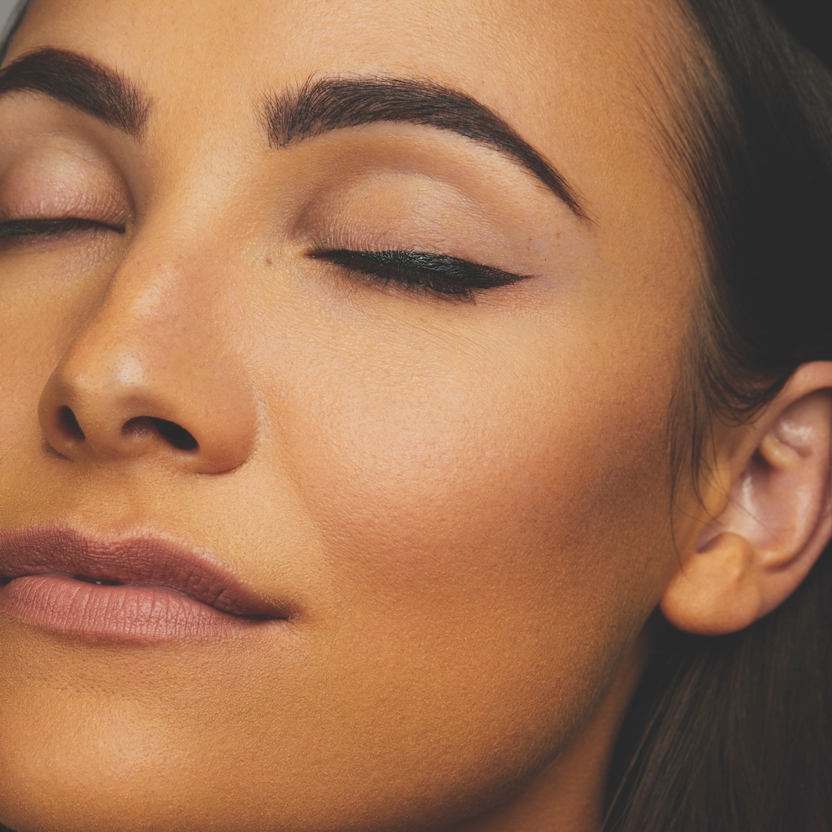 Winged liner sales