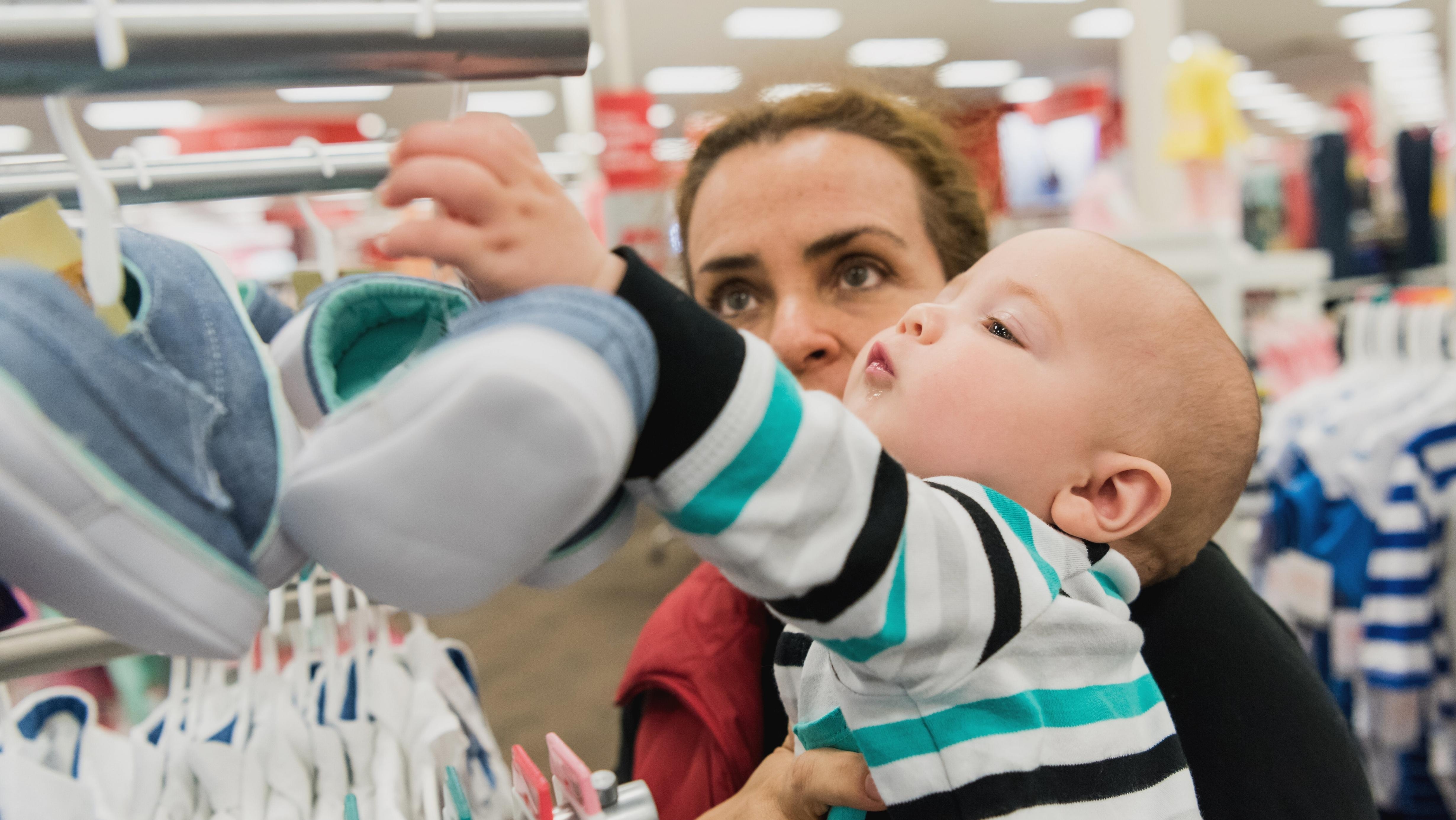 5 tips for baby shopping on a budget