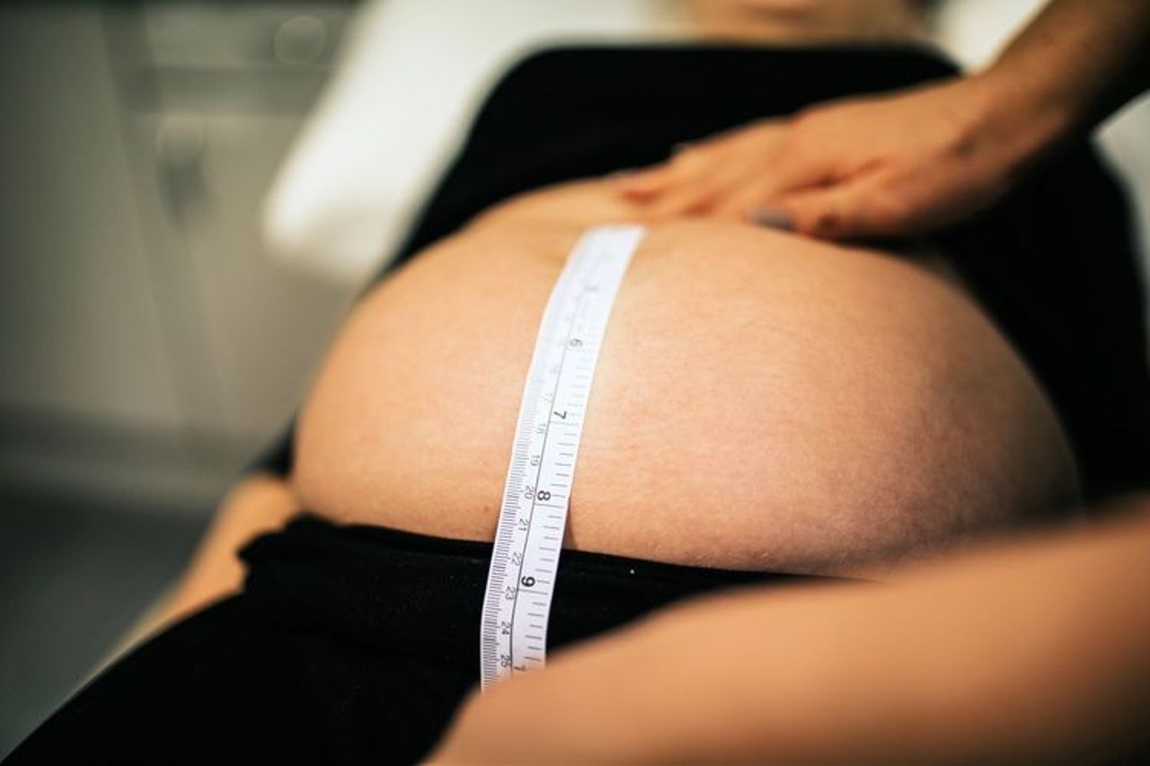 Description for babytalk image code what-do-midwives-do