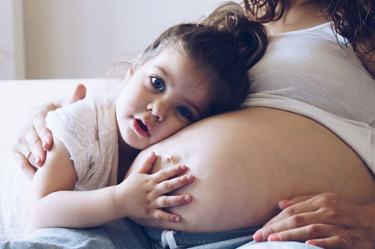 Description for babytalk image code 10-Signs-of-Nearing-Labour