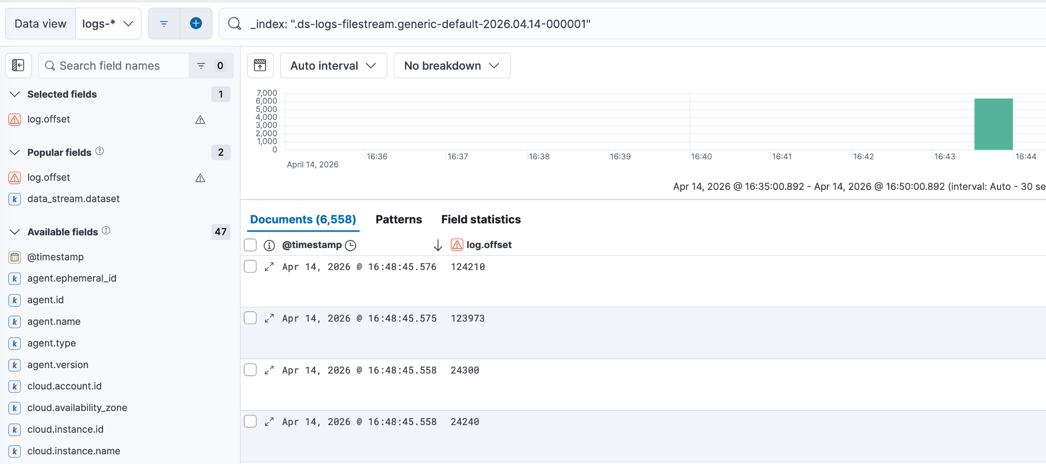 Bildschirm mit Anzeige eins zeitbasierten Histogramms und einer Tabelle mit Log-Einträgen, die Zeitstempel und Log-Offset-Werte enthalten.