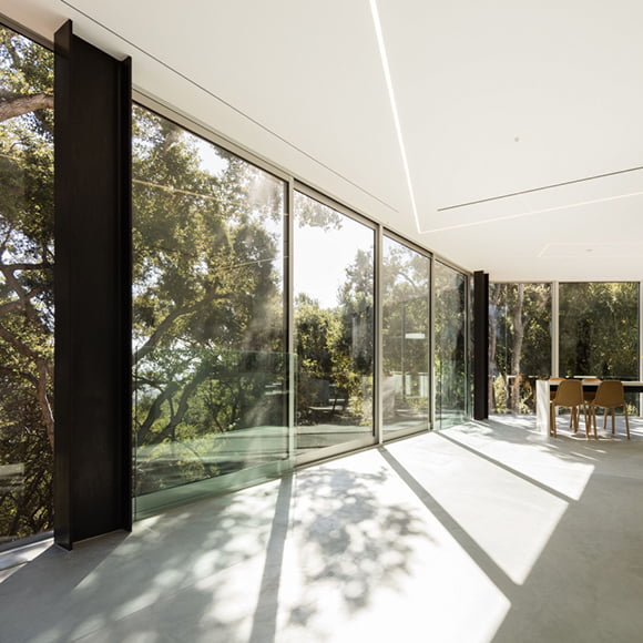 An aluminum window wall 