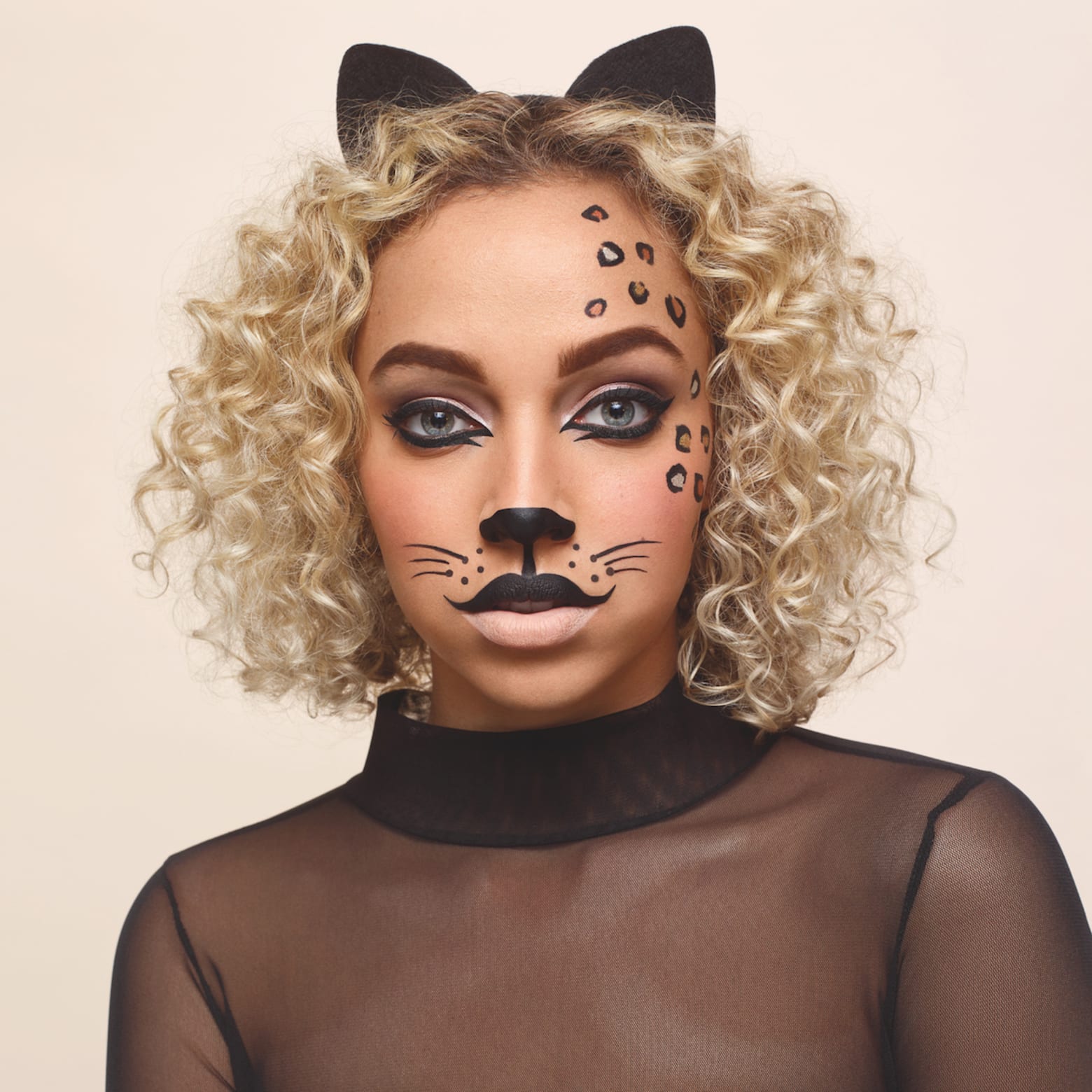 lugtfri tynd Afsnit This Halloween Cat Makeup Look is So Easy | Rimmel London