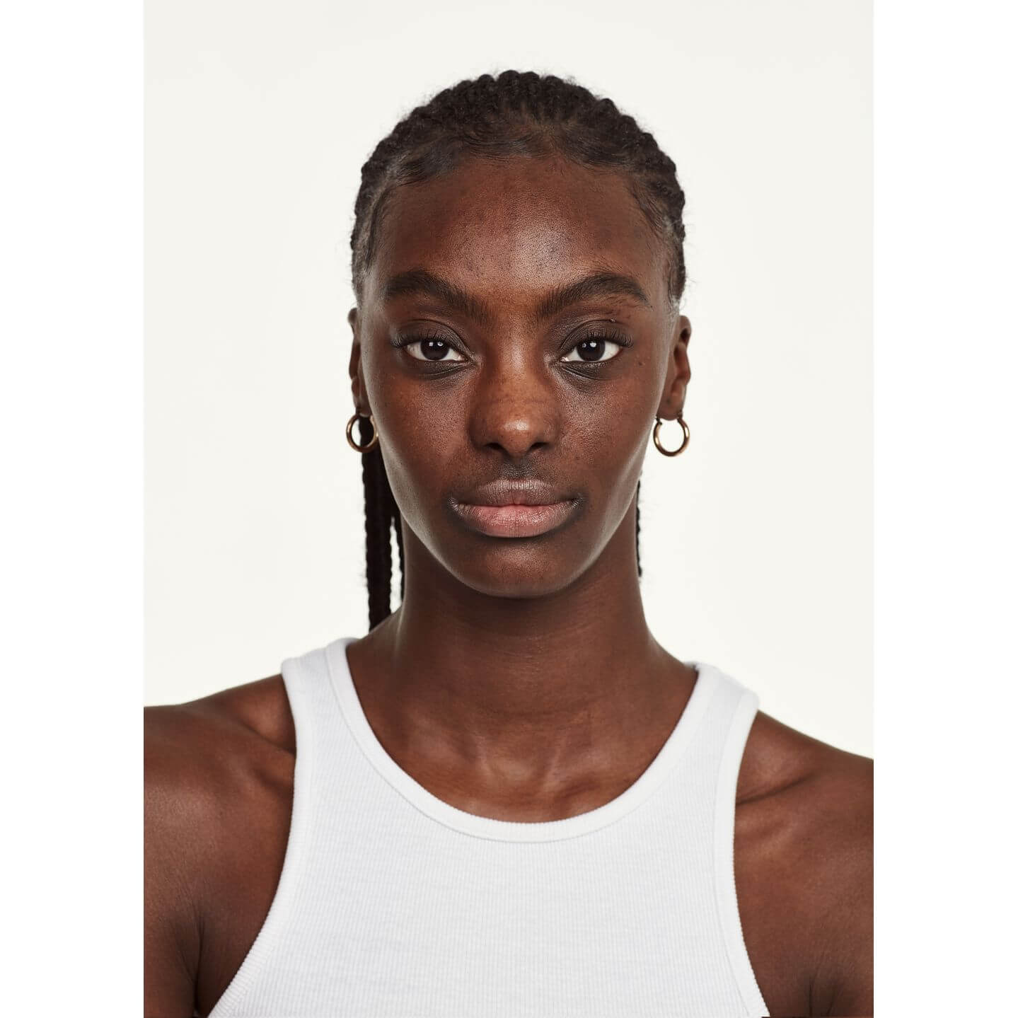 Rimmel London Match Perfection Foundation – LSF 20, 504 Tiefe Mokka | 24h Feuchtigkeit, Mittlere Deckkraft, Mit Pumpe | Für Ebenmäßigen, Frischen Teint