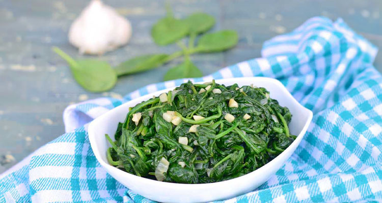 Green leafy vegetables such as spinach, kale and water spinach (kangkung) are nutritional powerhouses that offer a wide range of health benefits.jpg