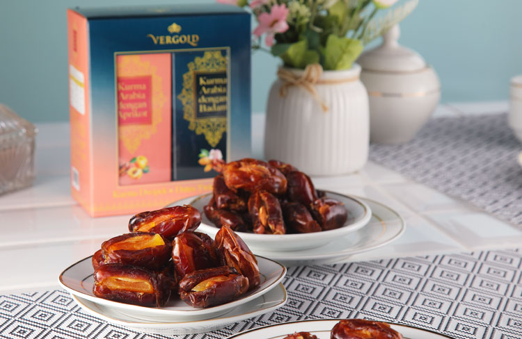Vergold_Dates_Twin_Pack_with_Almonds_&_Apricots.jpg