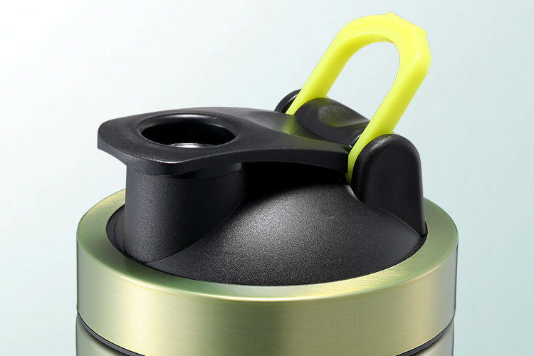 Unique lockable, leak-resistant lid.jpg