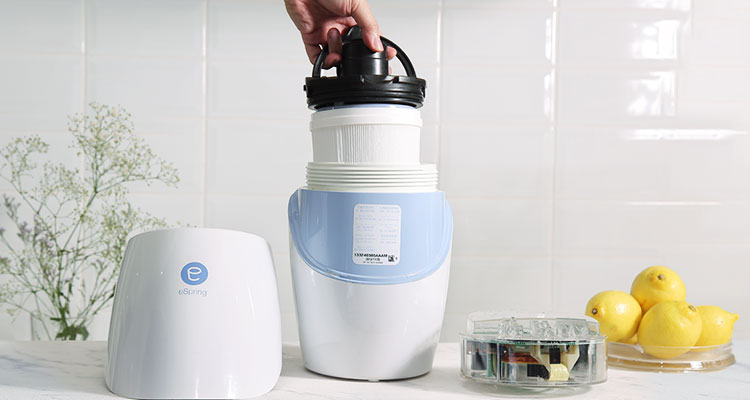 How-To-Change-Your-eSpring-Water-Filter-Cartridge-750.jpg