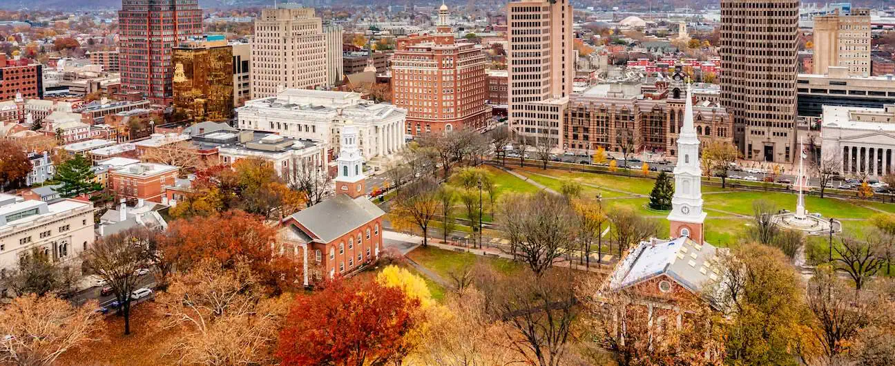 A view of New Haven, CT in the fall