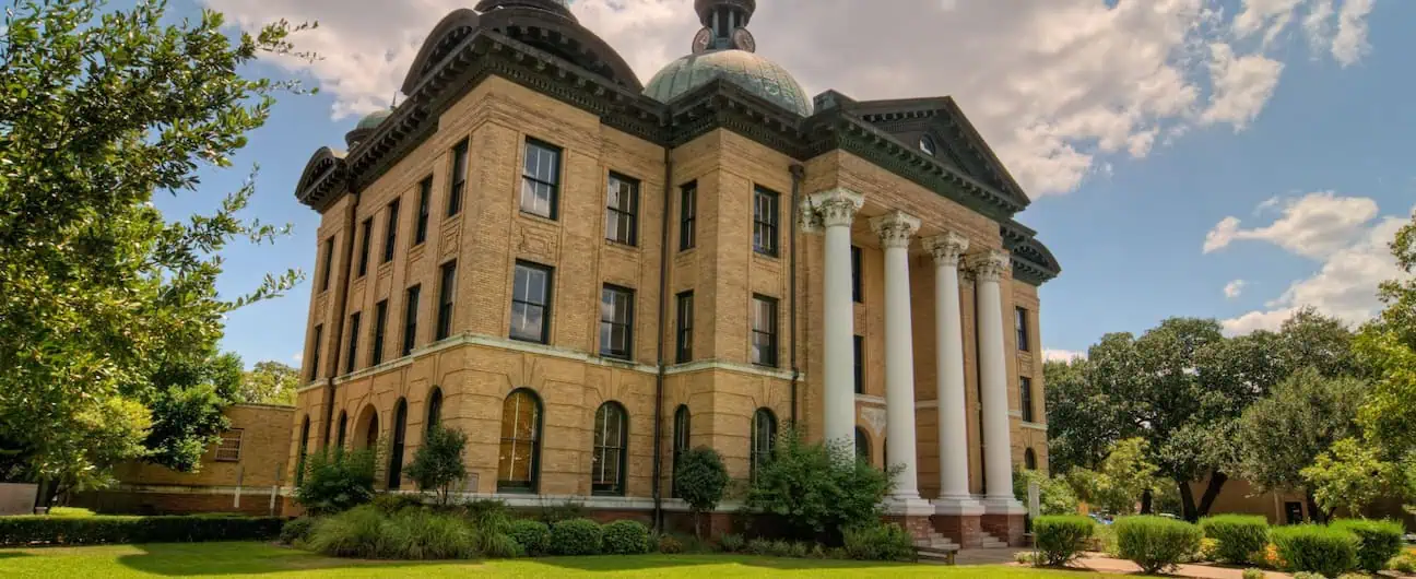 A view of Richmond, TX's courthouse 