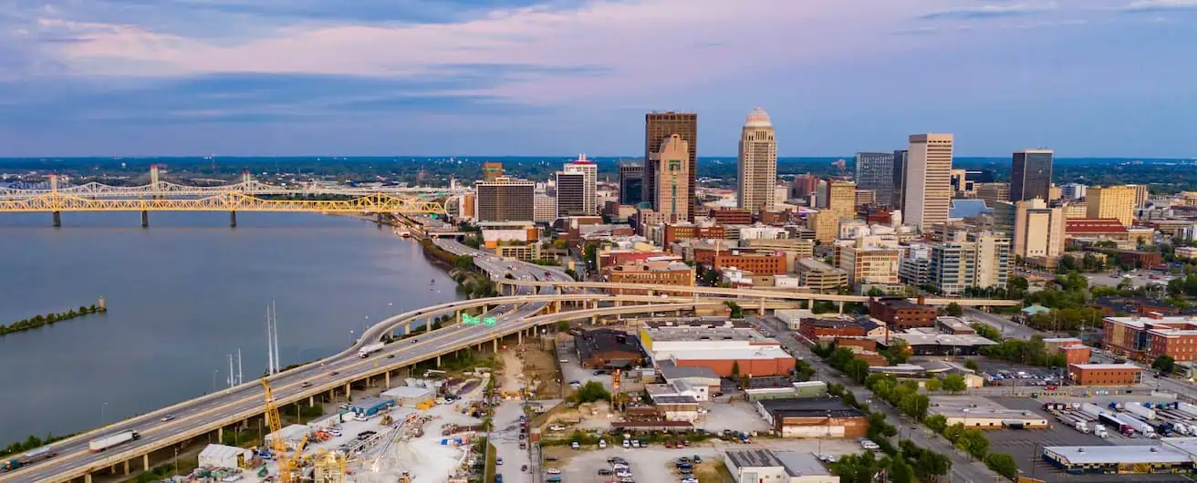 A view of downtown Lousiville, KY and the Ohio River