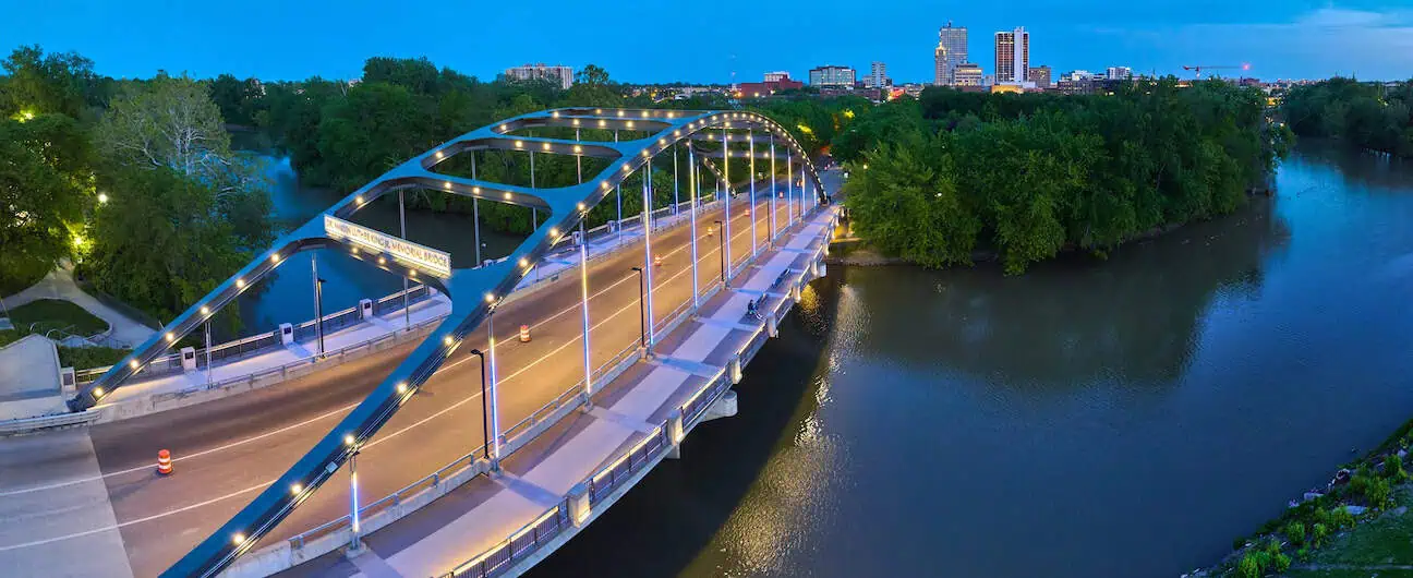 A view of the Dr. Martin Luther King Jr. Memorial Bridge leading into Fort Wayne, IN