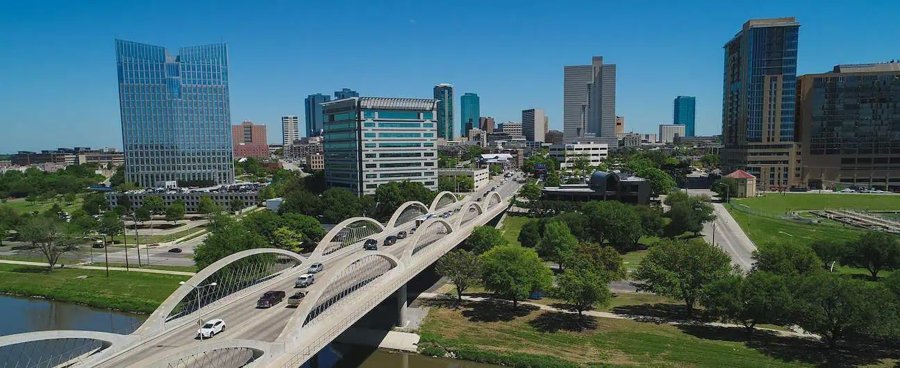 Fort Worth, TX's skyline and major highway