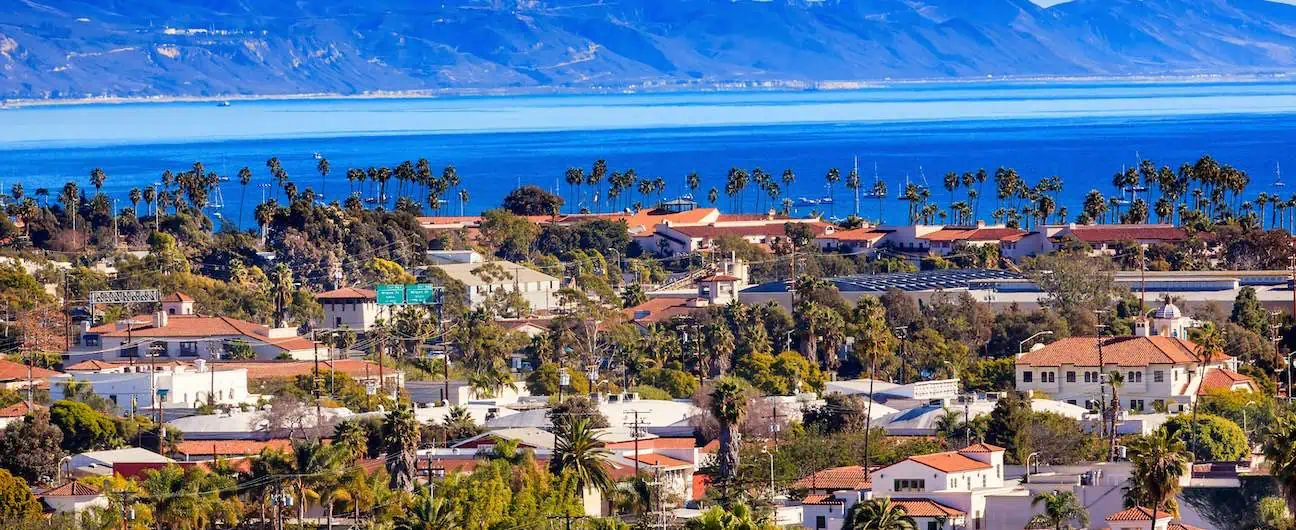 A view of the ocean and waterfront homes in Santa Barbara, CA