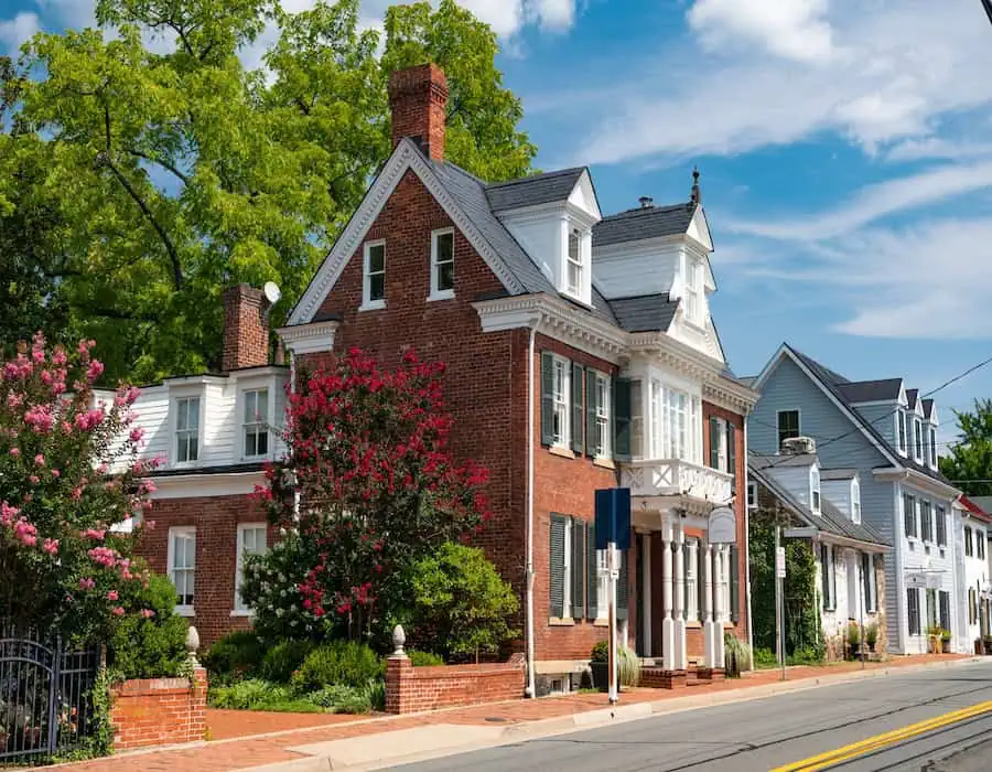 Vintage homes in old Leesburg, Virginia. Brick architecture of old buildings