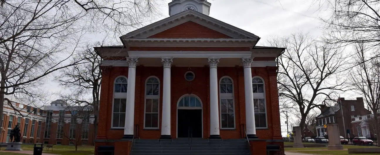 A view of the courthouse in Leesburg, VA