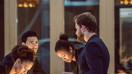 Katere jezikovne tečaje in storitve za podjetja ponujamo?