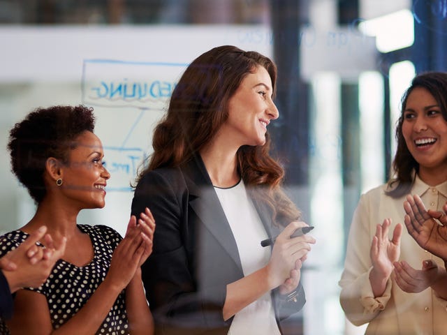 Prevajanje in tolmačenje.