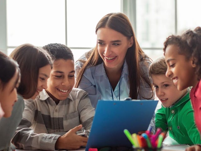 Skupinski jezikovni tečaji za otroke in najstnike Berlitz.