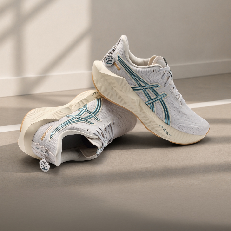 Celebrate race day with limited-edition colors in the MARATHON CLUB Pack