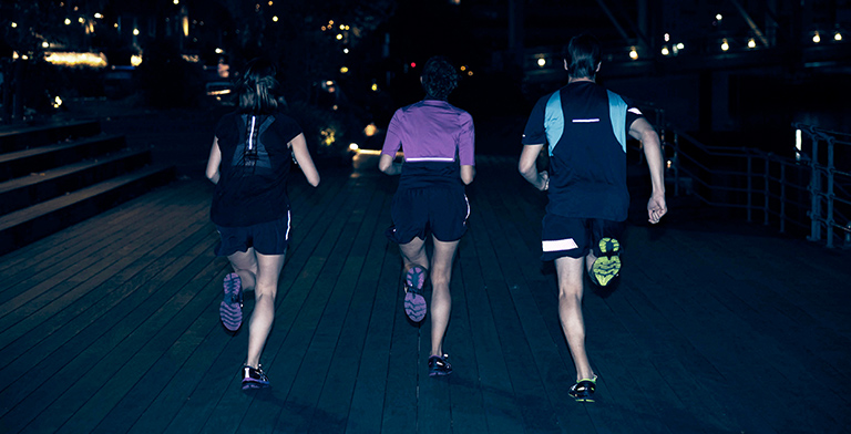 Running at Night (How to Dress for Your Night Run)