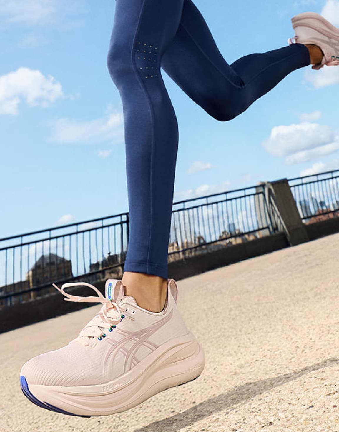 新品未使用✨ASICS MIDDLE TIGHT 赤ロゴ　レディースS Red | Women's Athletic Gear | ASICS US