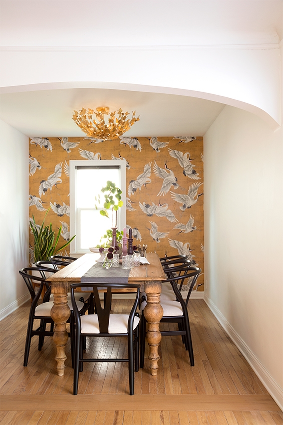 Minnesota cottage home dining room with newly installed Pella window.