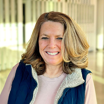 Laura Royer headshot