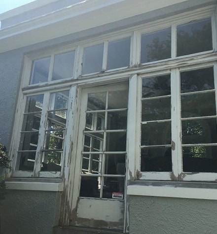 a colonial Delaware home patio door unit before replacement