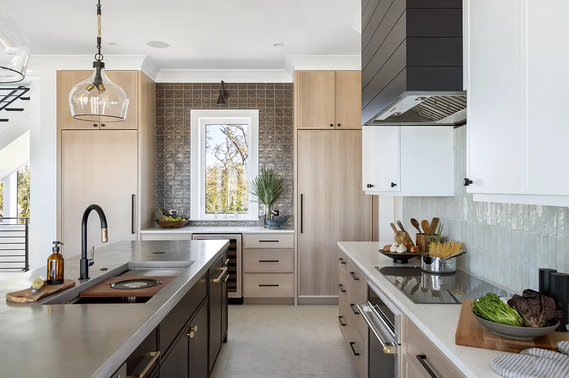 modern-farmhouse-kitchen-light-wood-island-pendant-lights.webp