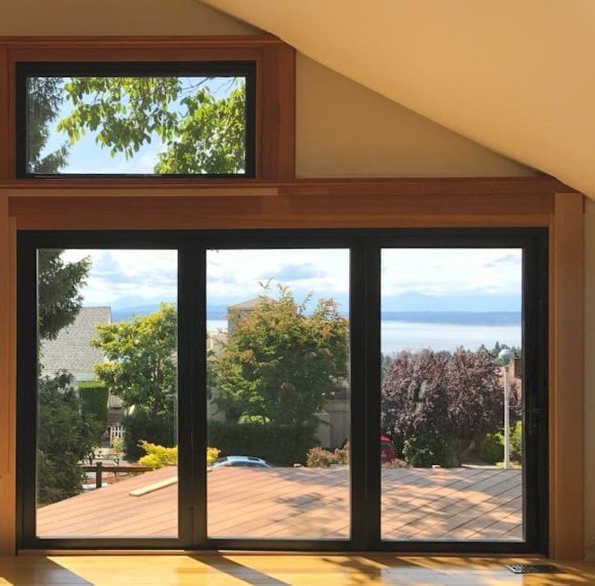 Bifold glass patio deals doors