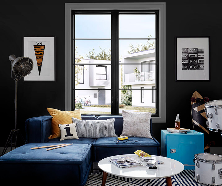 fiberglass-casement-dark-room